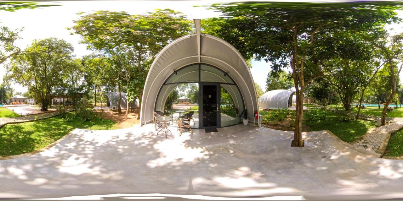 Nivadoo Resort Sigiriya Luaran gambar The "Bubble"